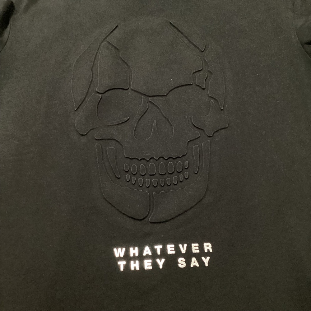 Zara Men’s Skulptur Graphic T
